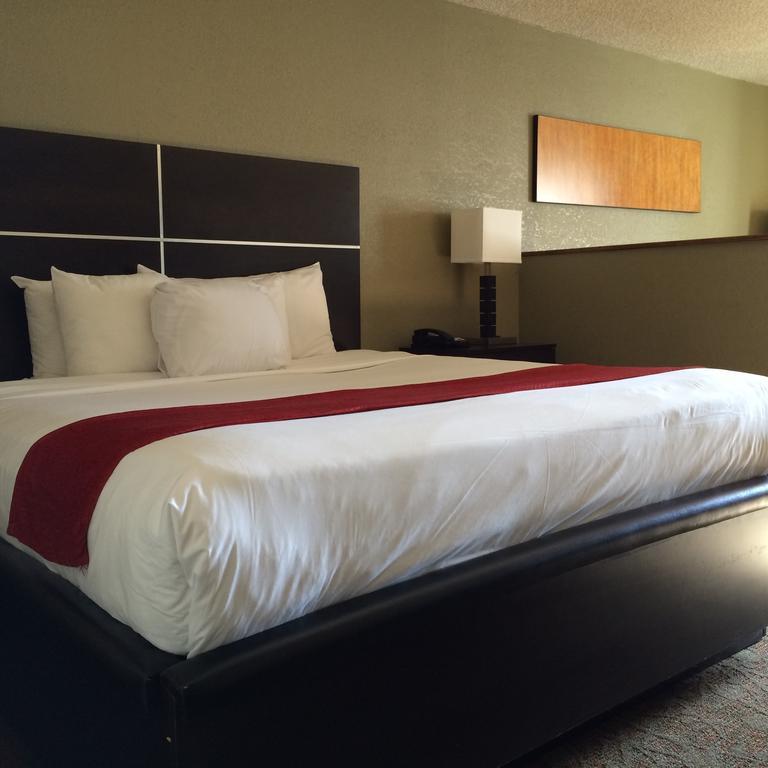 Ramada By Wyndham Albuquerque East Hotel Bagian luar foto